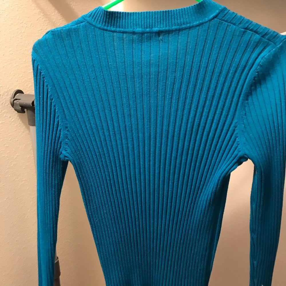 Blue sweater - Picture 2 of 2